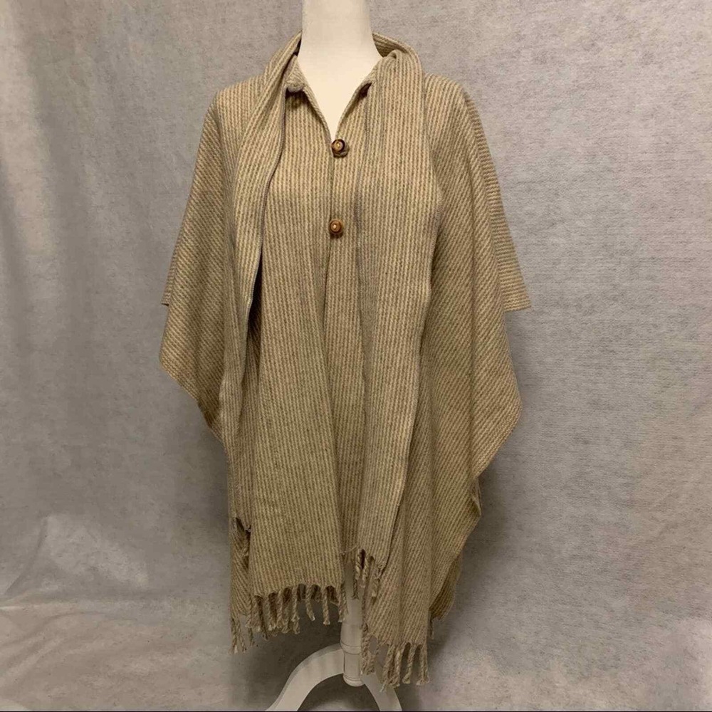 Wrap‎ Poncho/Cape/Shawl Botton Closed One Size